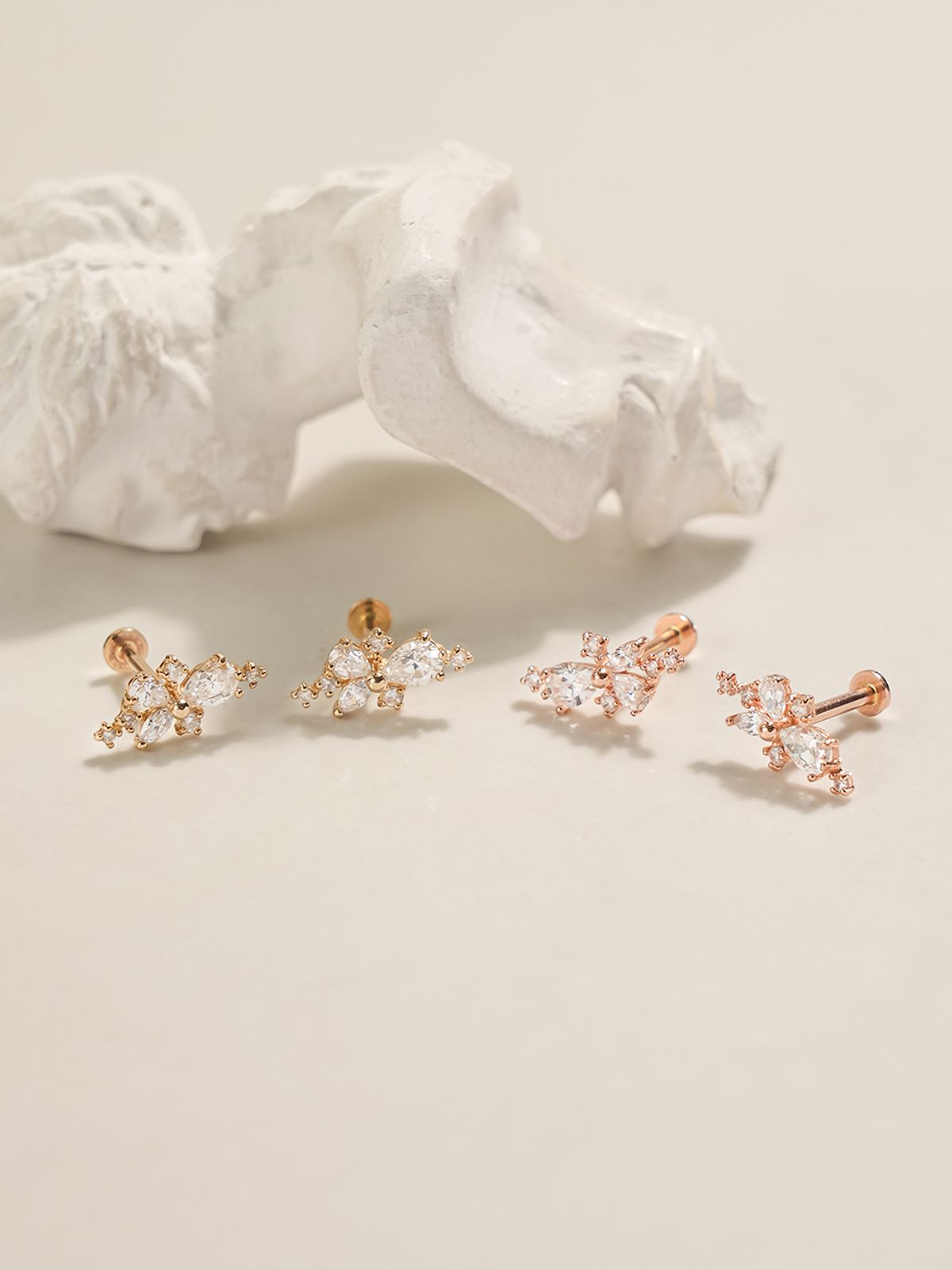 미니멀피어싱(MINIMALPIERCING) 14K 인터널 블링 플로랄 큐빅 라블렛 피어싱