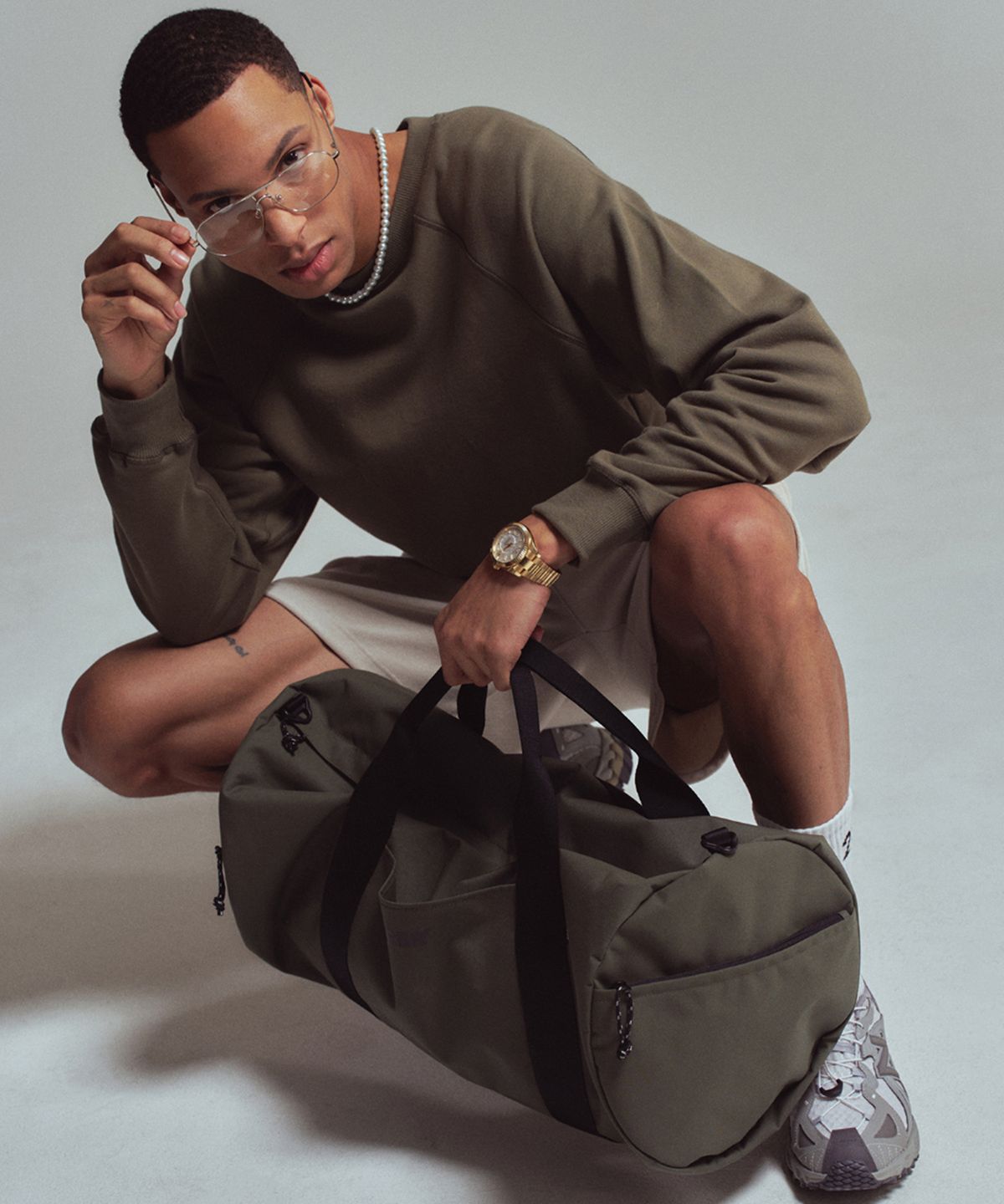 에르에르(ERER) [UN] Basic sweatshirt Khaki
