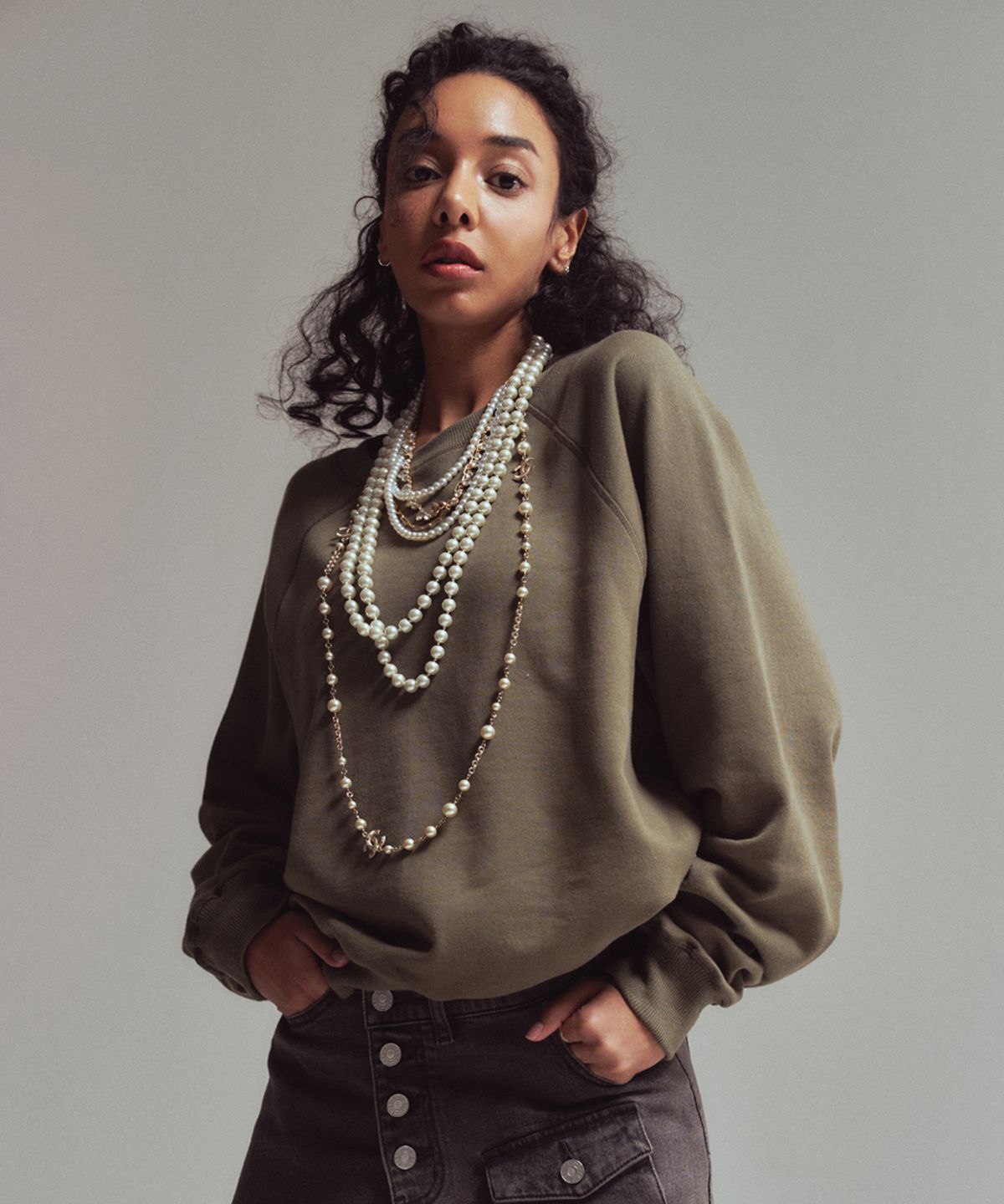 에르에르(ERER) [UN] Basic sweatshirt Khaki