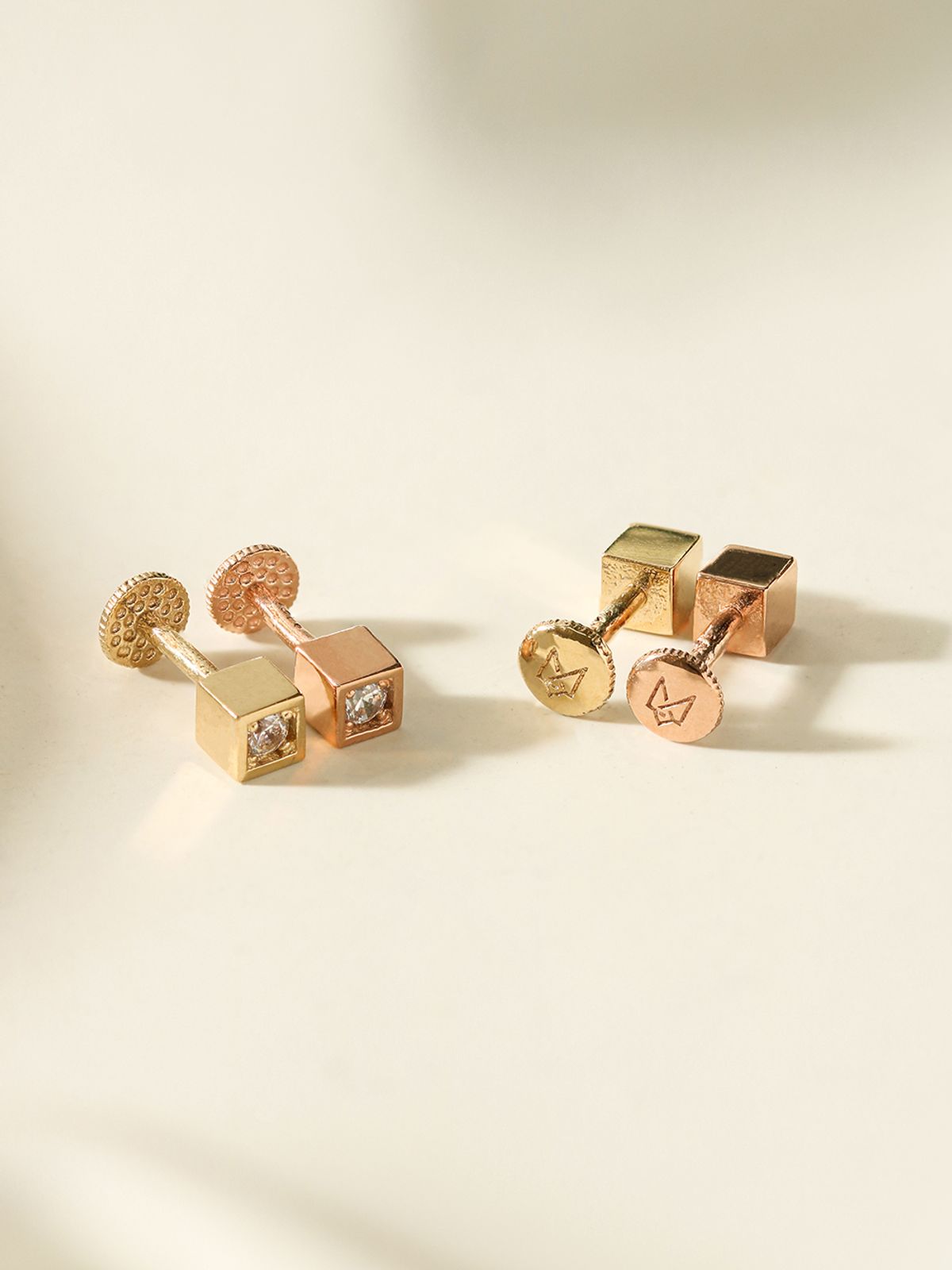 미니멀피어싱(MINIMALPIERCING) 14K 하이드 사각 큐빅 라블렛 피어싱