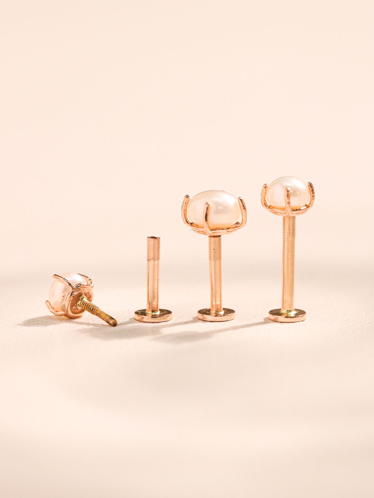 미니멀피어싱(MINIMALPIERCING) 14K 인터널 네발 납작 담수진주 라블렛 피어싱