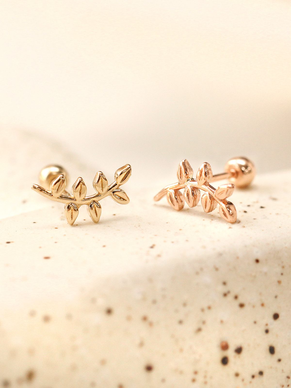 미니멀피어싱(MINIMALPIERCING) 14K 나뭇잎 피어싱 귀걸이