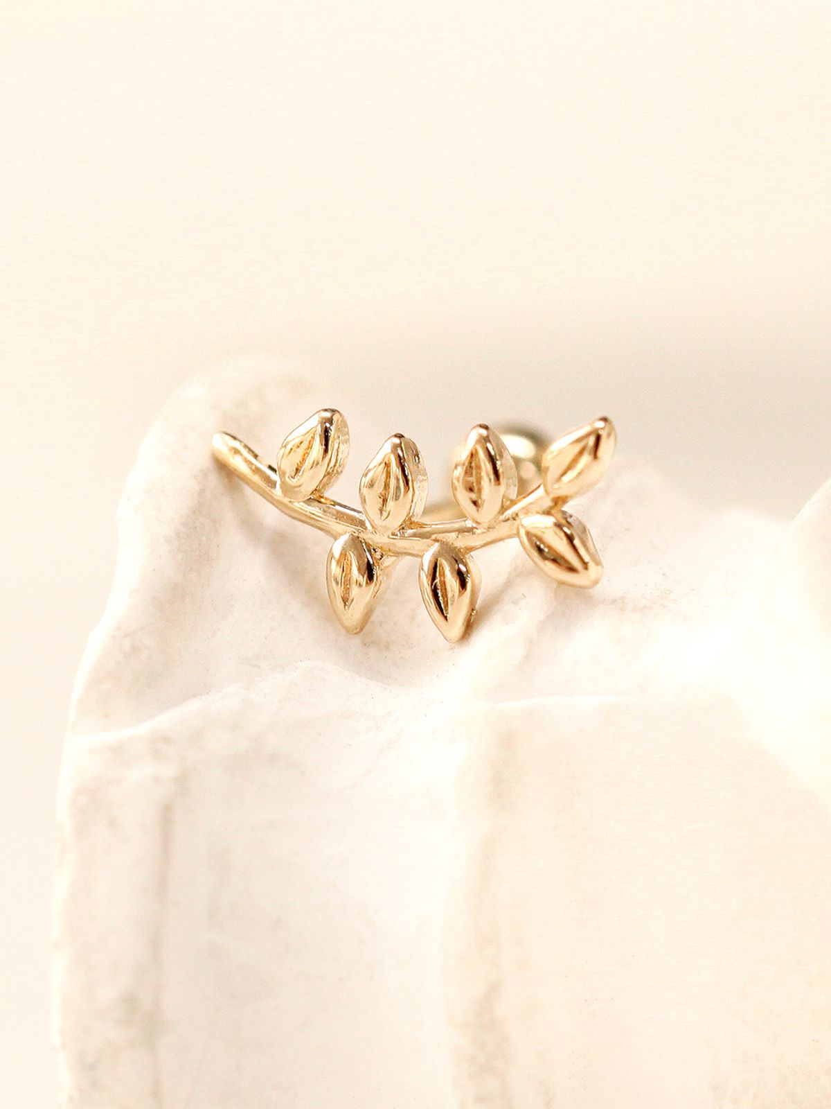 미니멀피어싱(MINIMALPIERCING) 14K 나뭇잎 피어싱 귀걸이
