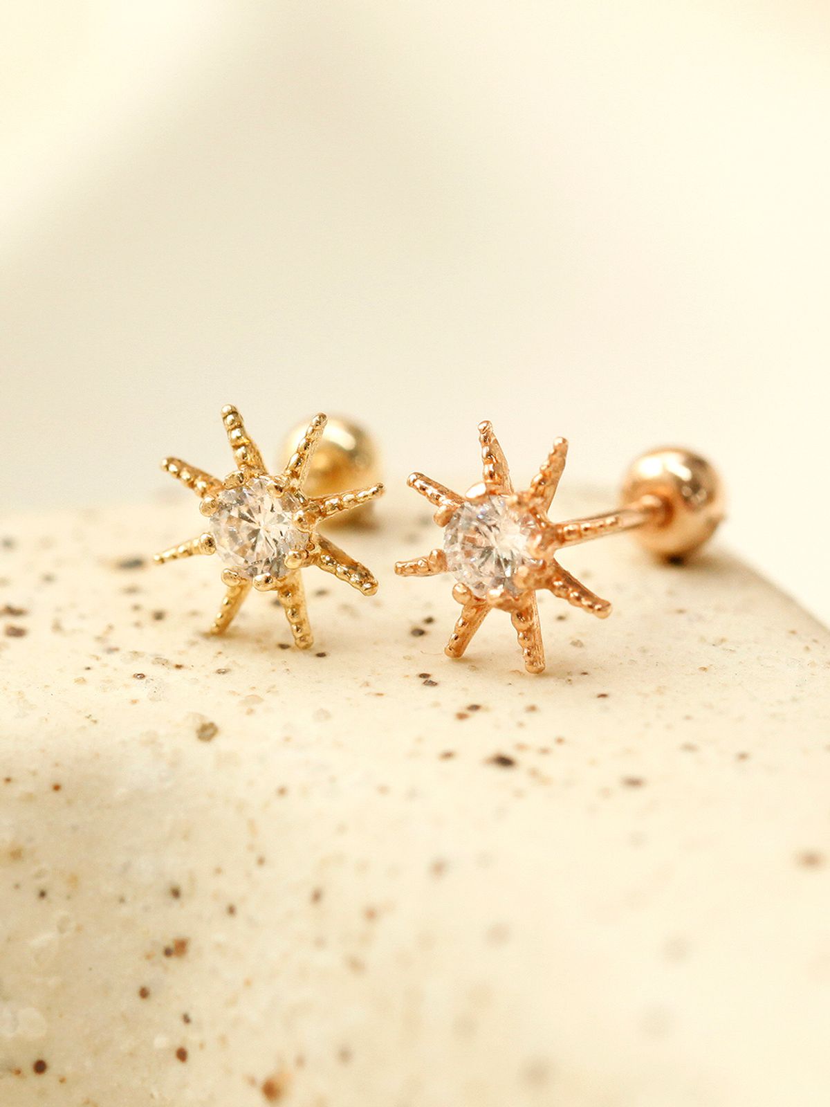 미니멀피어싱(MINIMALPIERCING) 14K 큐빅 썬플라워 피어싱 귀걸이