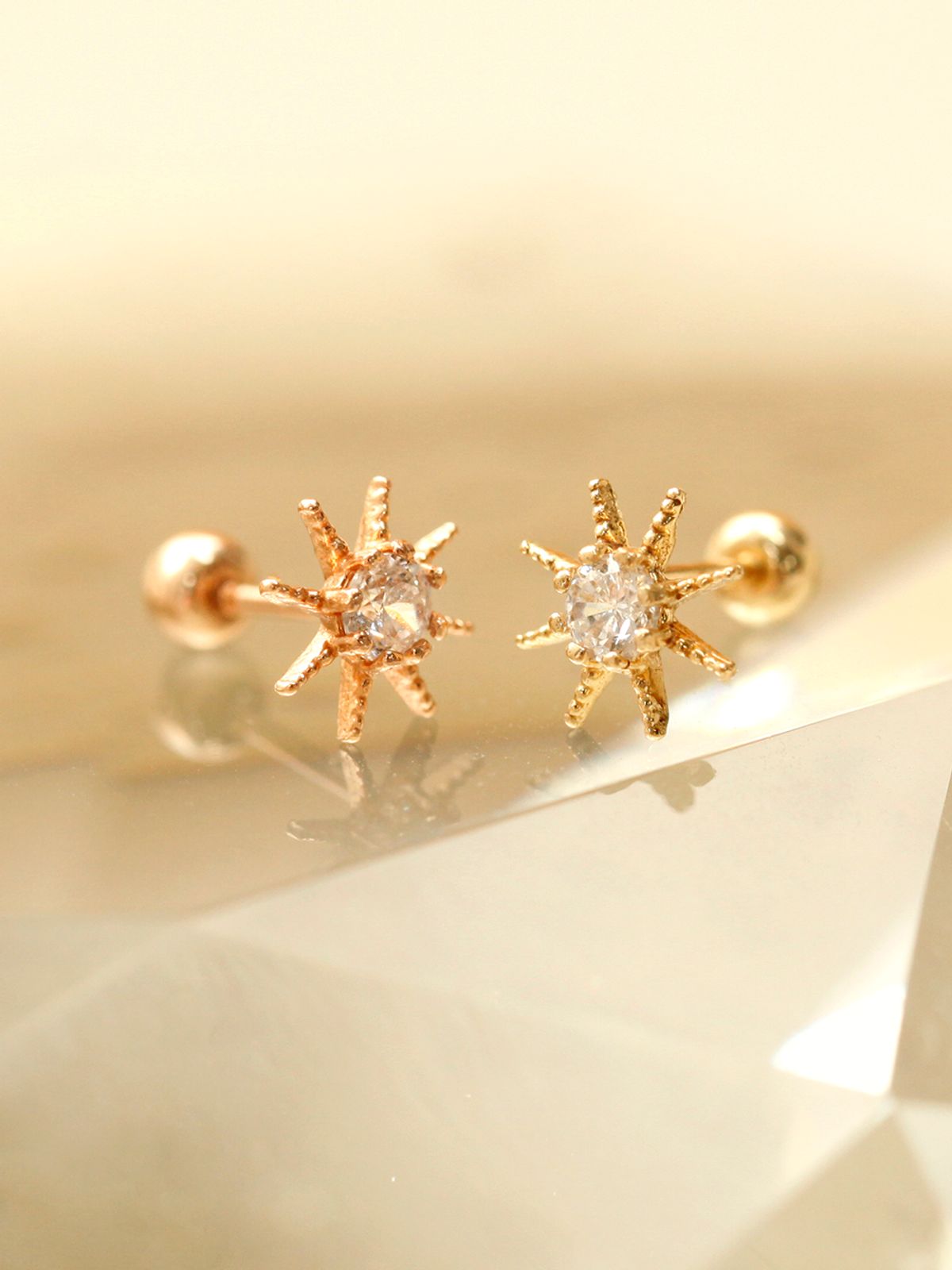 미니멀피어싱(MINIMALPIERCING) 14K 큐빅 썬플라워 피어싱 귀걸이