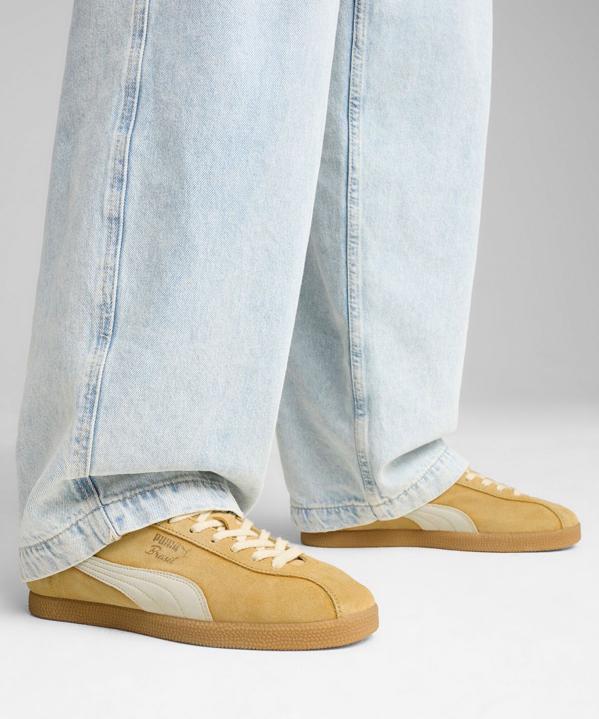 푸마(PUMA) 브라질 네버원 V - 골드:크림바닐라 / 401643-01