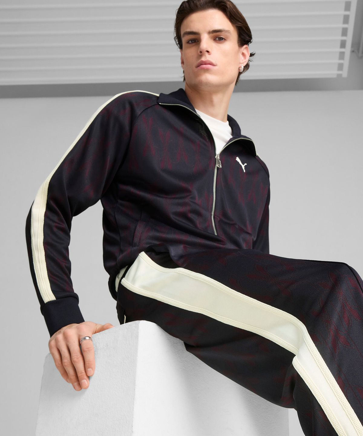 푸마(PUMA) 네버원 V T7 트랙 팬츠 - 뉴네이비 / 631492-16