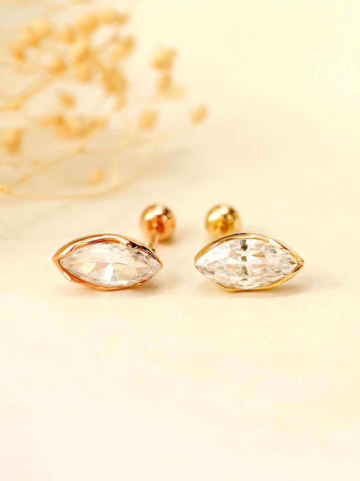 미니멀피어싱(MINIMALPIERCING) 14K 포인트 보트 큐빅 피어싱 귀걸이