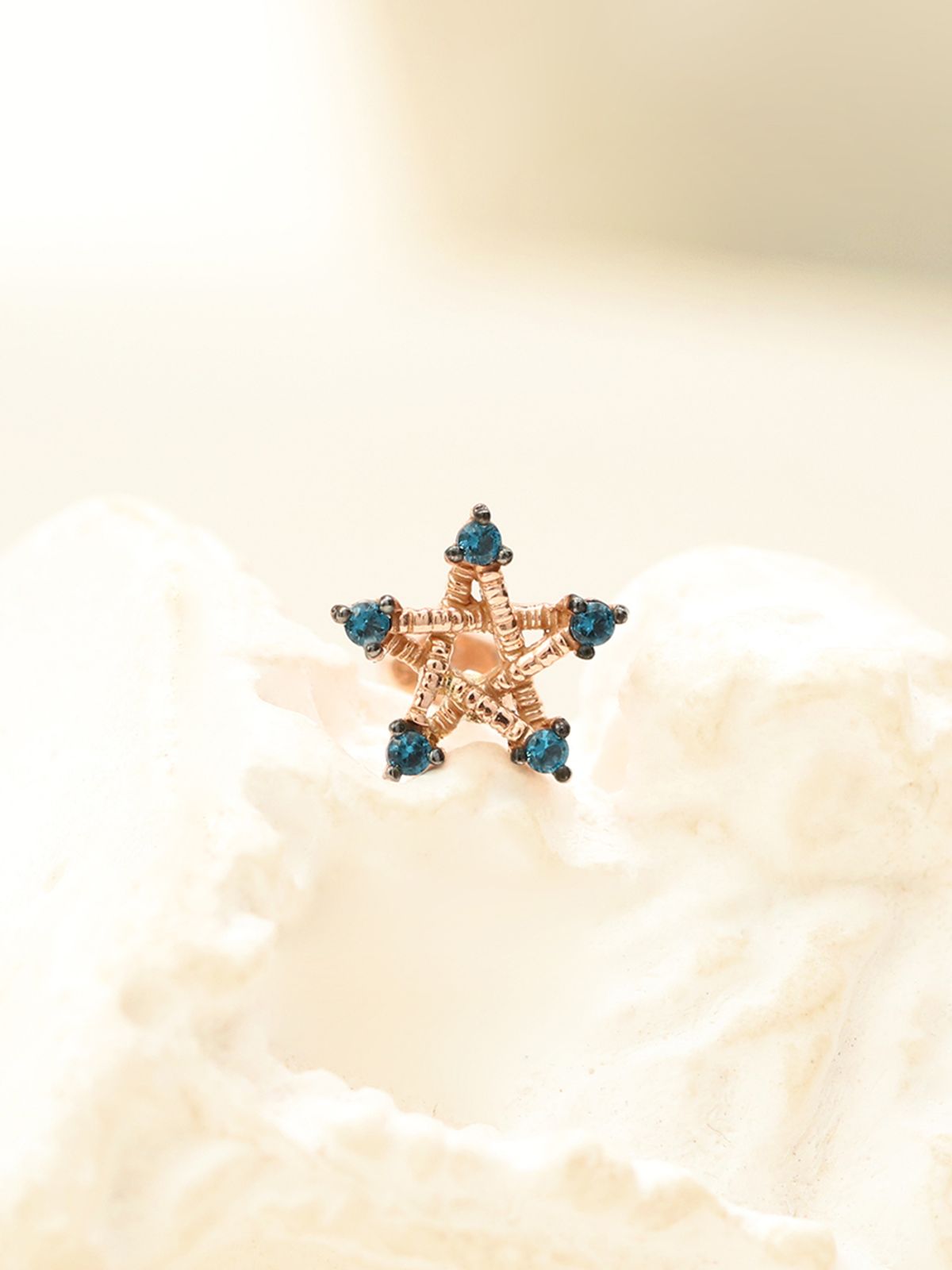 미니멀피어싱(MINIMALPIERCING) 14K 블랙 포인트 큐빅 별 피어싱