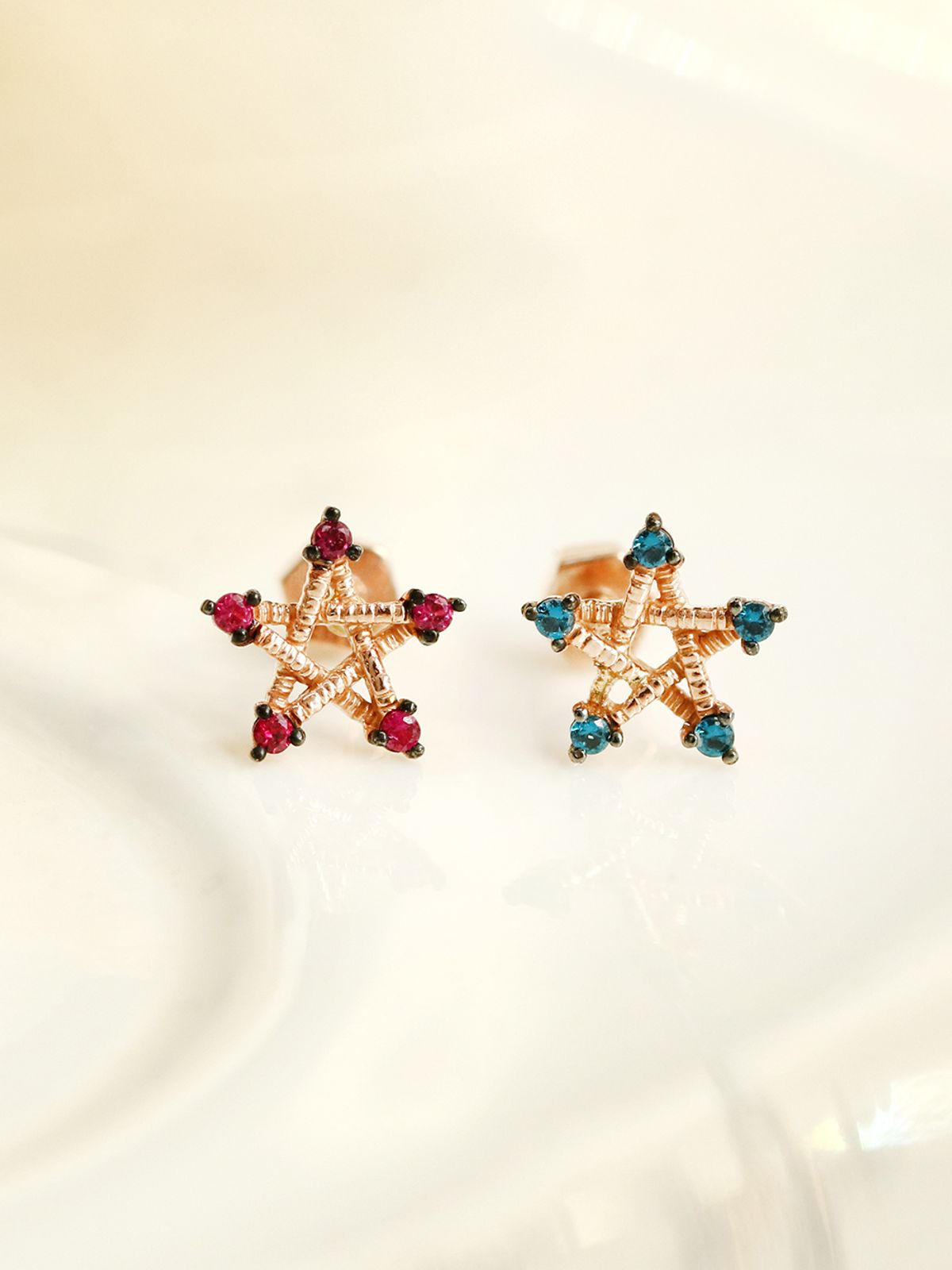 미니멀피어싱(MINIMALPIERCING) 14K 블랙 포인트 큐빅 별 피어싱