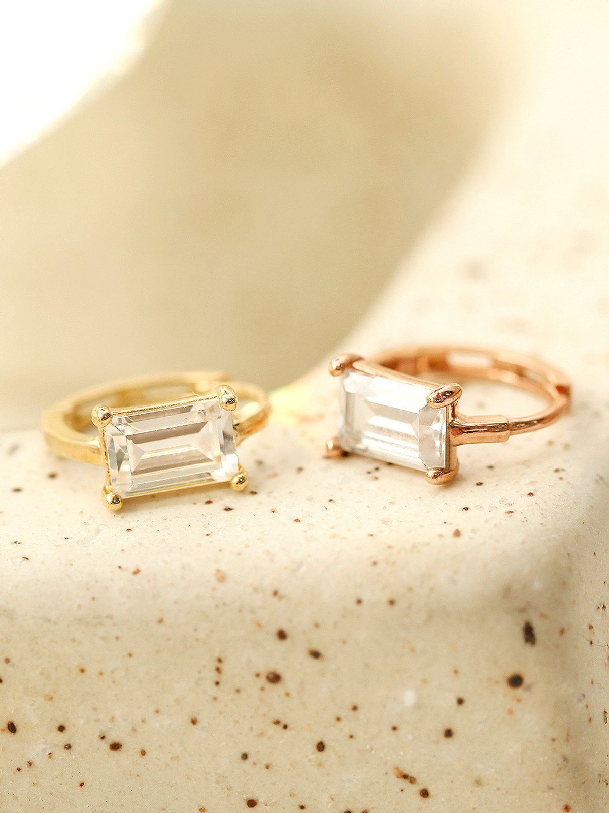 미니멀피어싱(MINIMALPIERCING) 14K 미니 큐빅 귓바퀴 원터치 링 피어싱 귀걸이
