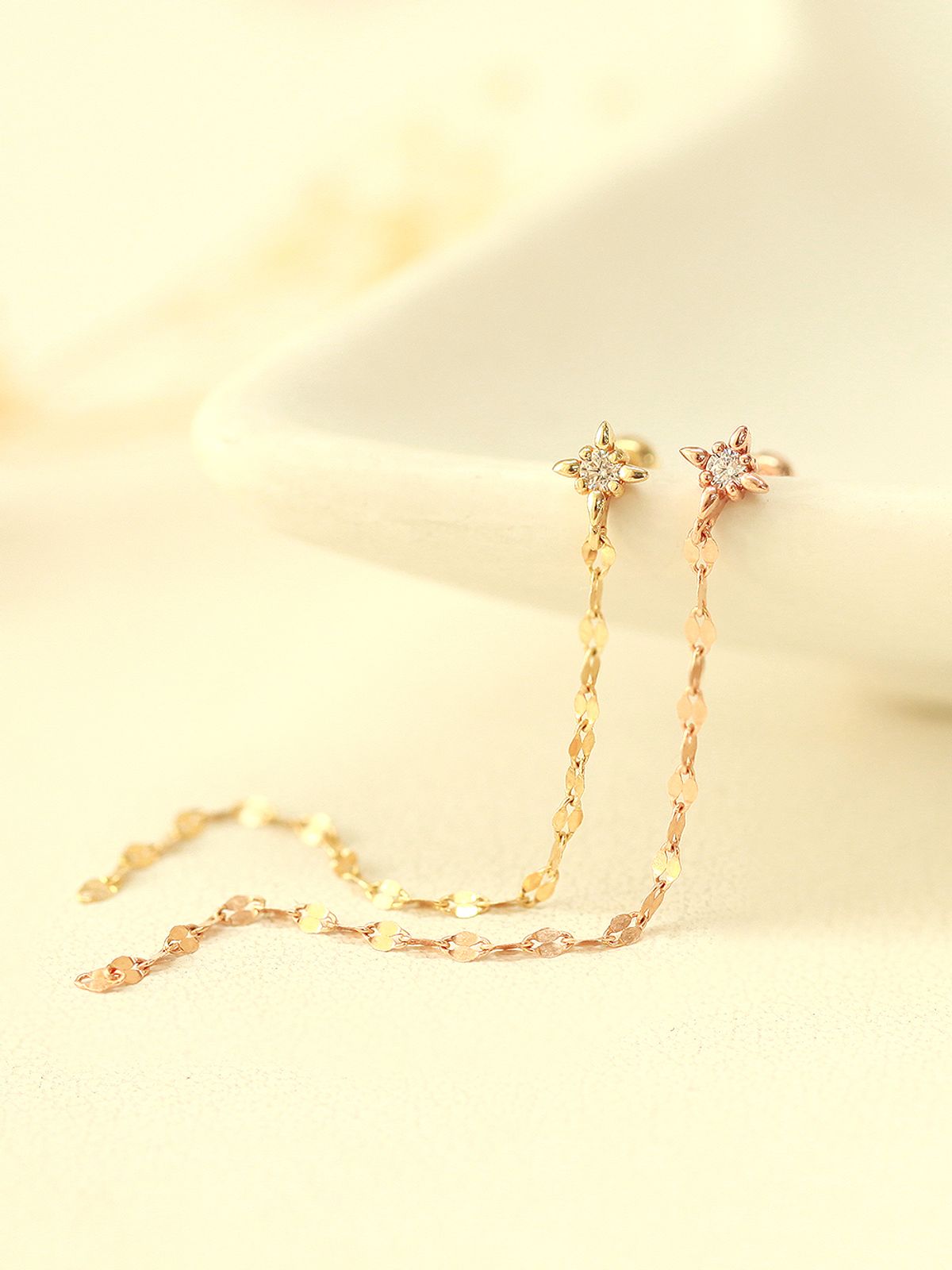 미니멀피어싱(MINIMALPIERCING) 14K 롱드롭 체인 반짝이 큐빅 피어싱 귀걸이