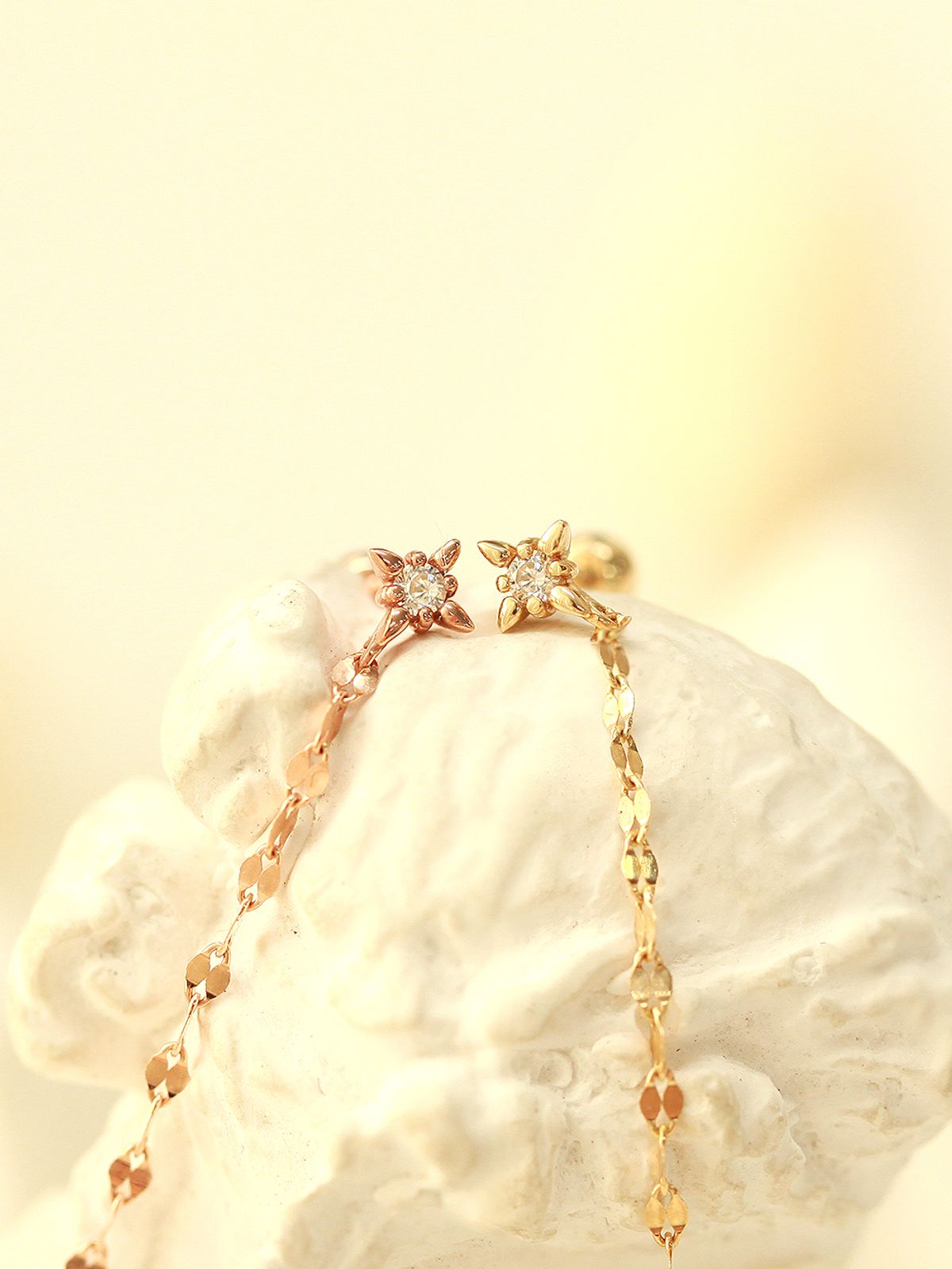 미니멀피어싱(MINIMALPIERCING) 14K 롱드롭 체인 반짝이 큐빅 피어싱 귀걸이