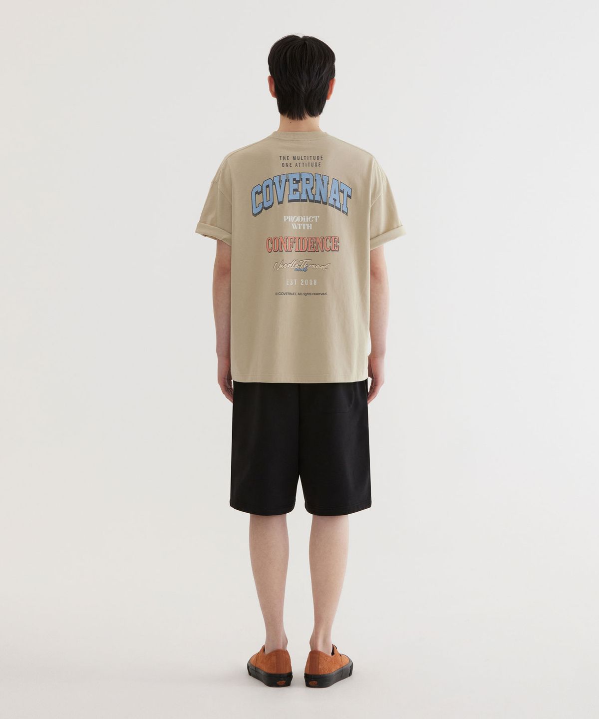 커버낫(COVERNAT) 멀티 로고 타이포 그래픽 티셔츠 Beige
