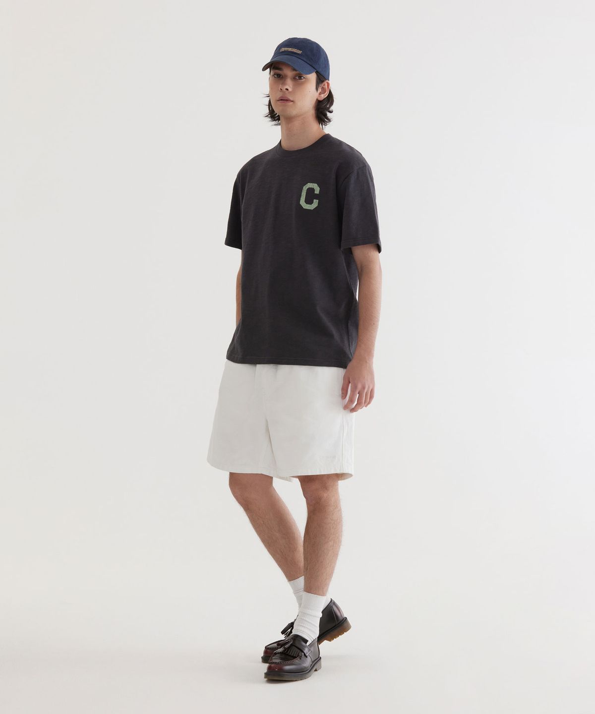 커버낫(COVERNAT) 슬럽 크랙 C 로고 티셔츠 Charcoal
