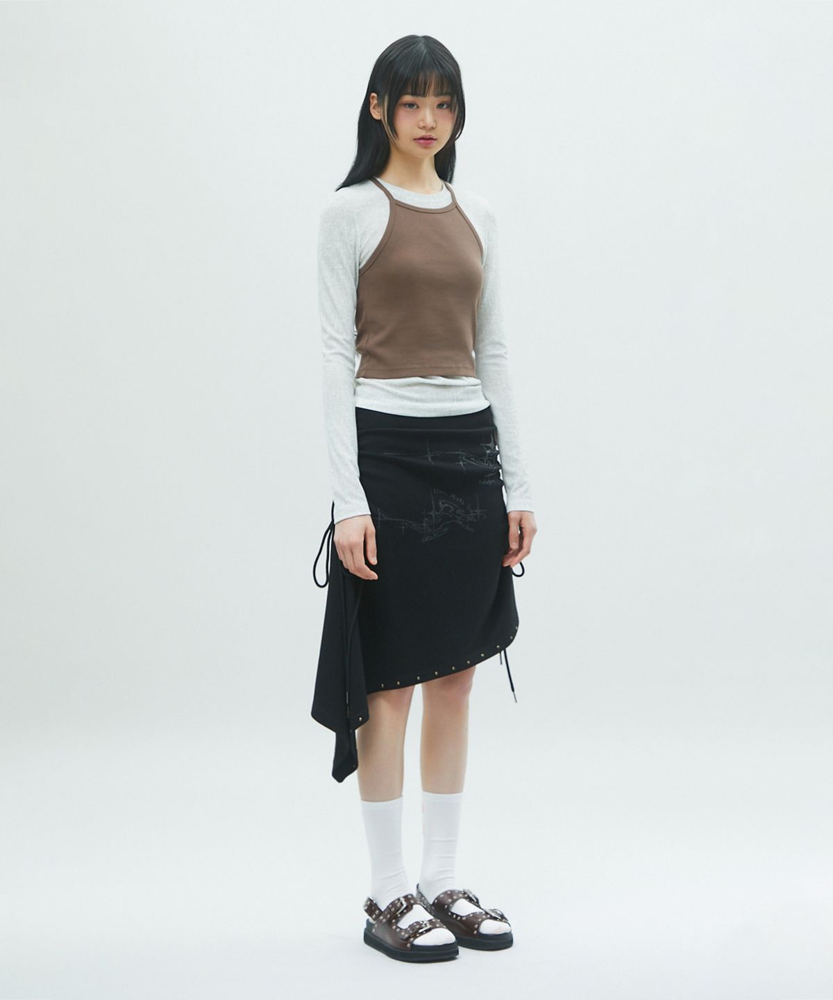 라라폭스(LALAFOX) UNBALANCE SHIRRING MIDI SKIRT 언밸런스 미디 스커트 BLACK BR2CS002