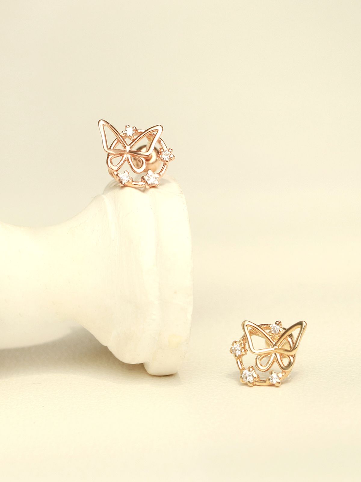 미니멀피어싱(MINIMALPIERCING) 14K 써클 큐빅 나비 피어싱 귀걸이
