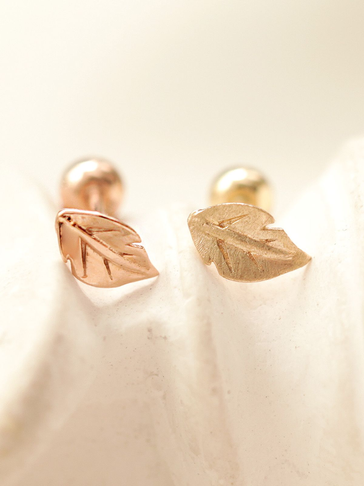 미니멀피어싱(MINIMALPIERCING) 14K 미니 리프 피어싱 귀걸이