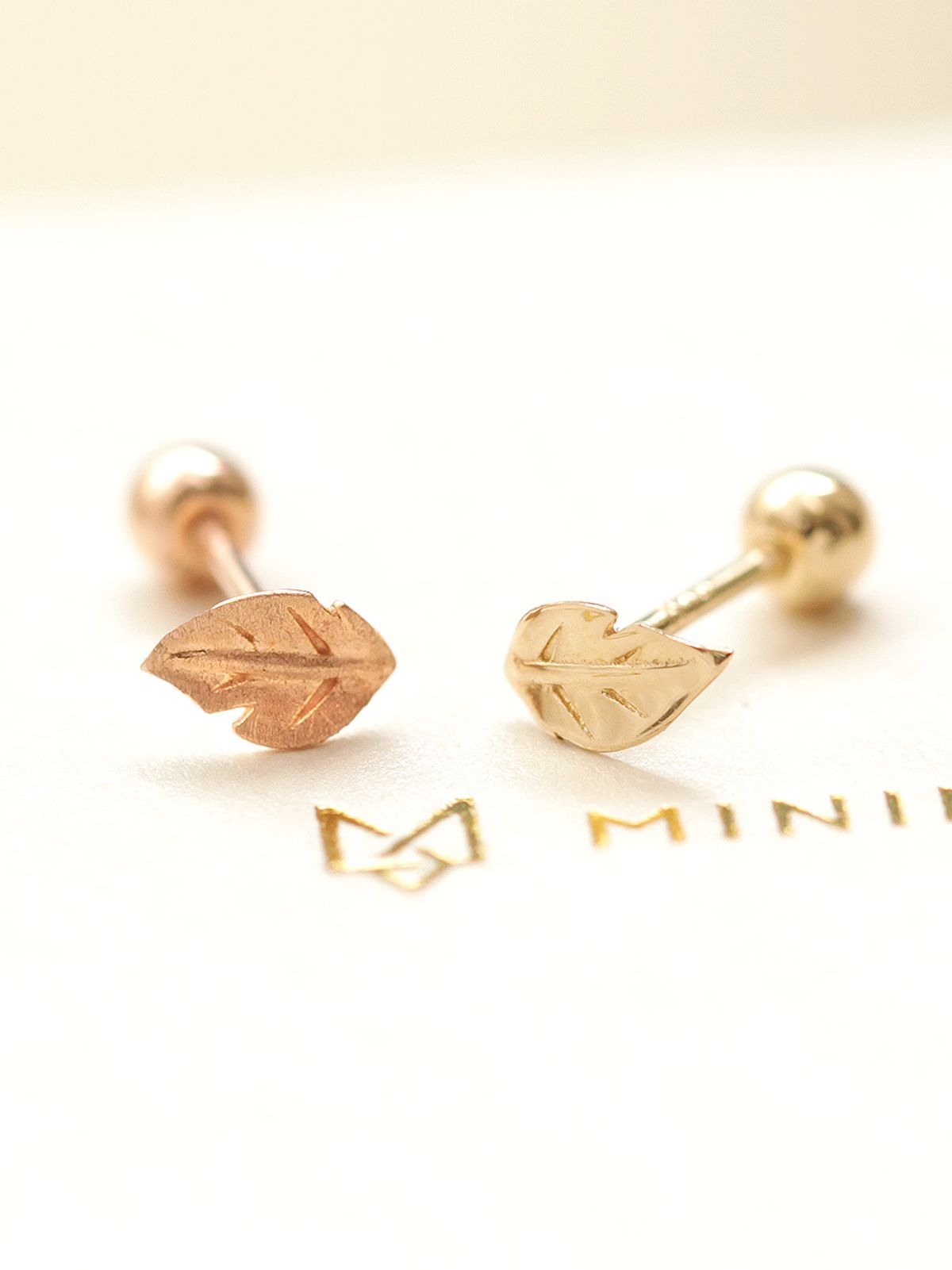 미니멀피어싱(MINIMALPIERCING) 14K 미니 리프 피어싱 귀걸이