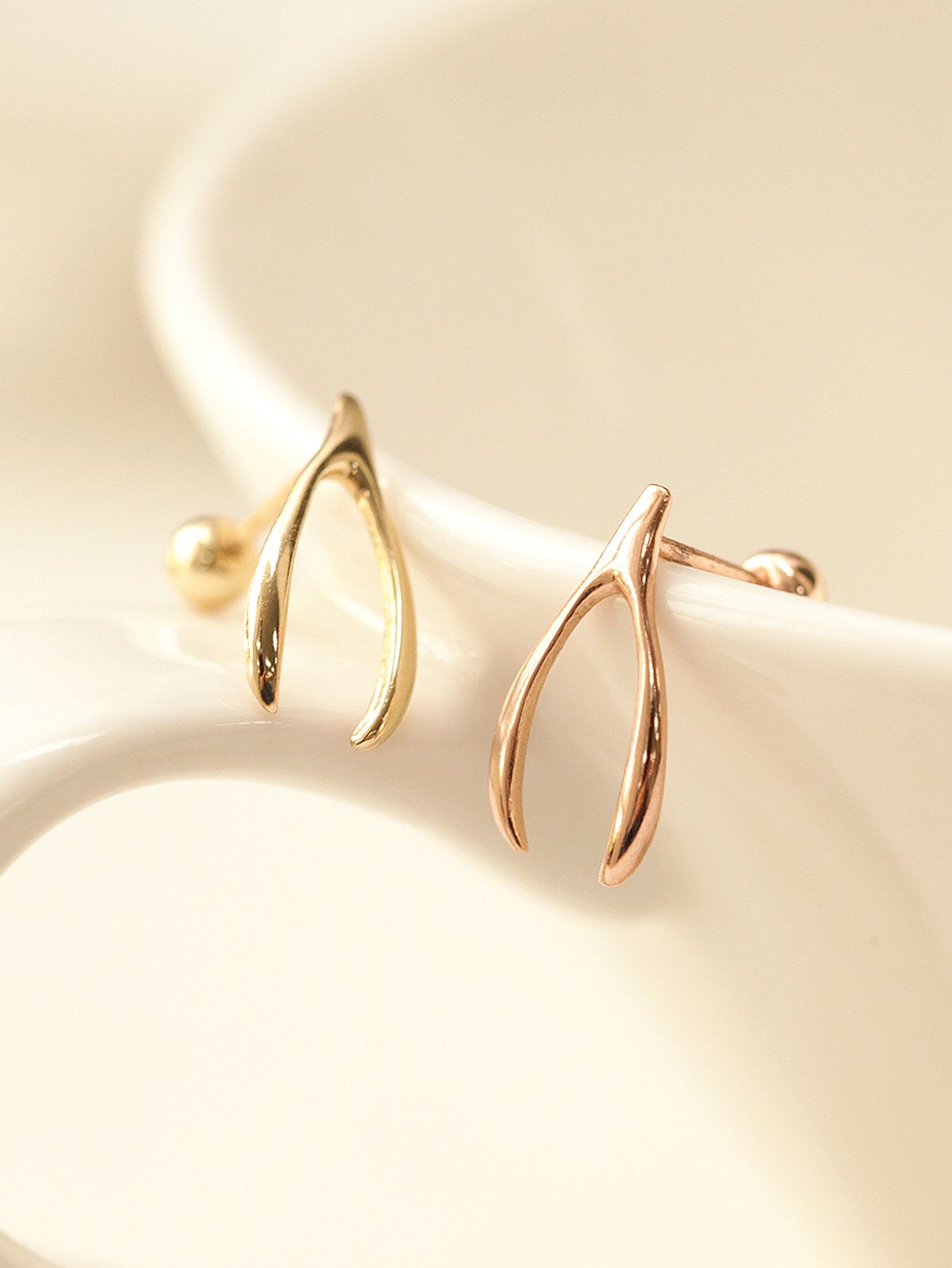 미니멀피어싱(MINIMALPIERCING) 14K 위시본 피어싱 귀걸이