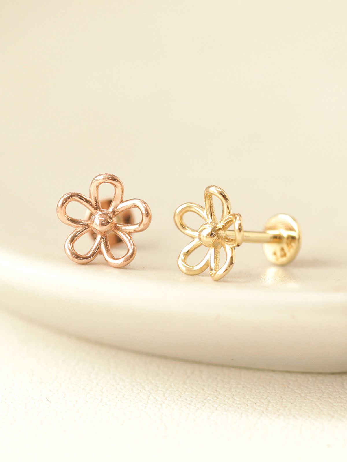 미니멀피어싱(MINIMALPIERCING) 14K 플라워 포인트 라블렛 피어싱