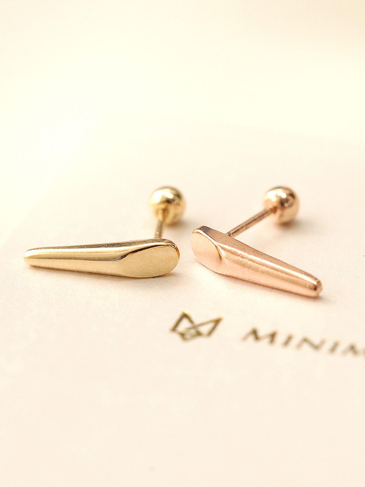 미니멀피어싱(MINIMALPIERCING) 14K 볼륨 스틱 피어싱 귀걸이