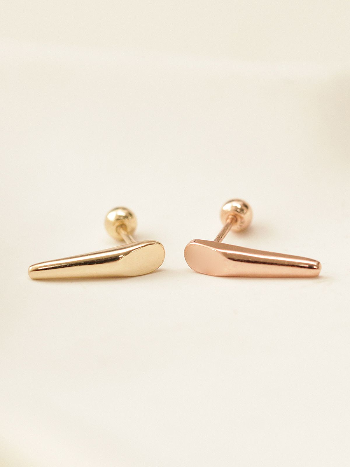 미니멀피어싱(MINIMALPIERCING) 14K 볼륨 스틱 피어싱 귀걸이