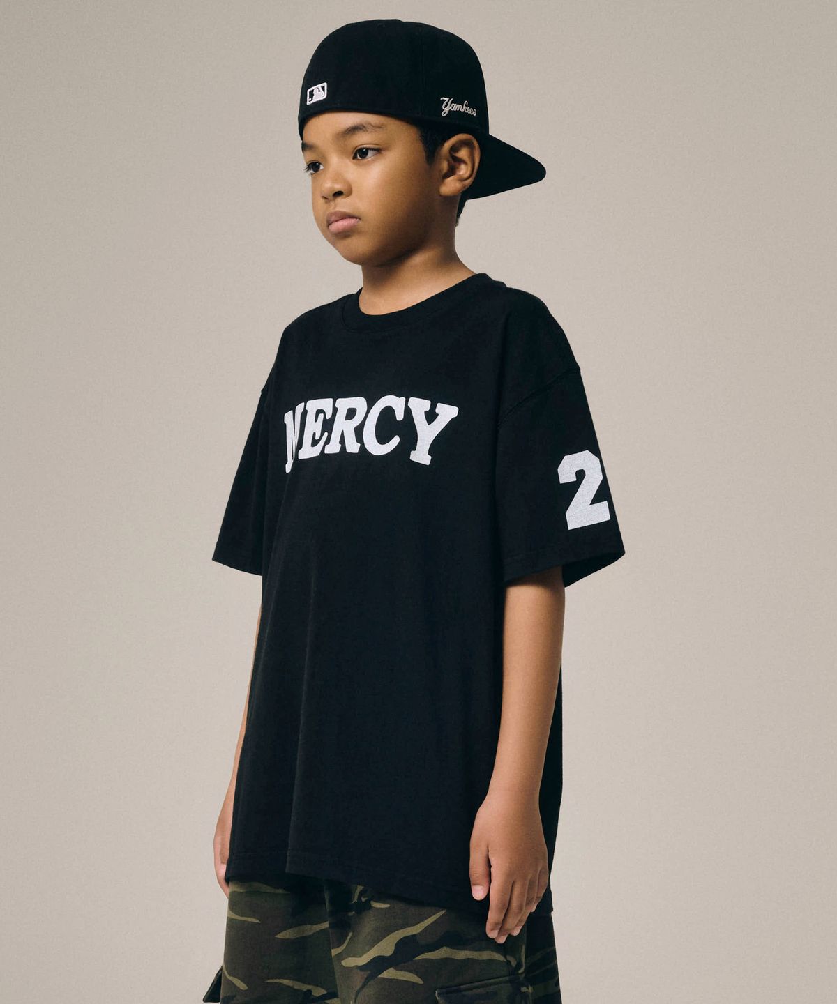 테이크이지 키즈(TAKEASY KIDS) 자이언트핏 레터링 티셔츠 (블랙)