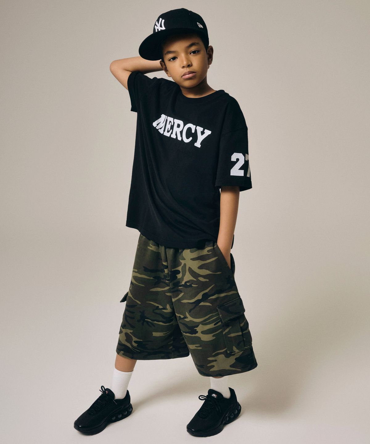 테이크이지 키즈(TAKEASY KIDS) 자이언트핏 레터링 티셔츠 (블랙)