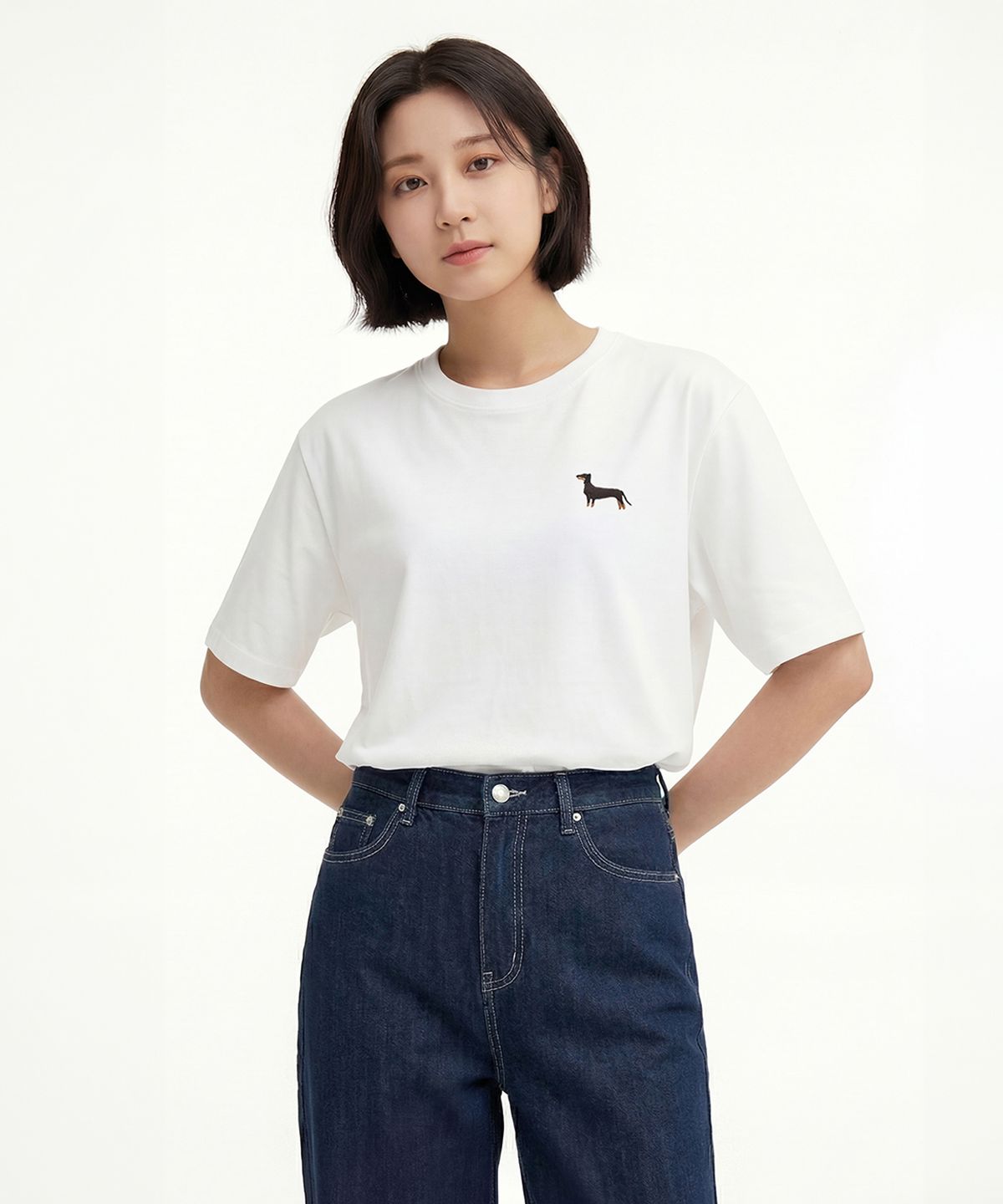 옥스타(OKSTAR) 닥스훈트 자수 반팔티