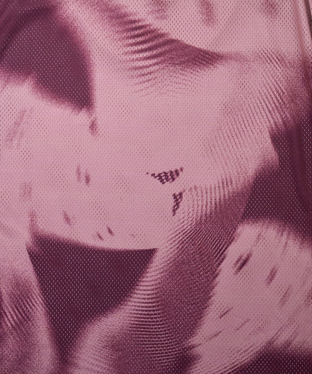 피지컬 디파트먼트(PHYSICAL DEPARTMENT) 머쉬룸 메쉬 새틴 믹스 반팔티셔츠_버건디