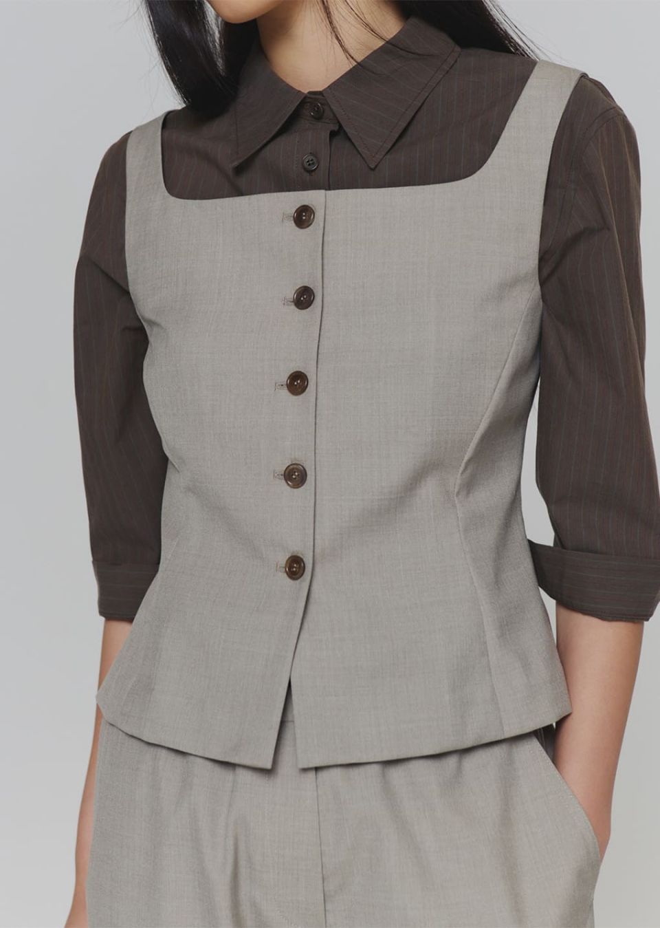 MUSINSA | AMOMENTO SCOOP NECK TWO WAY VEST
