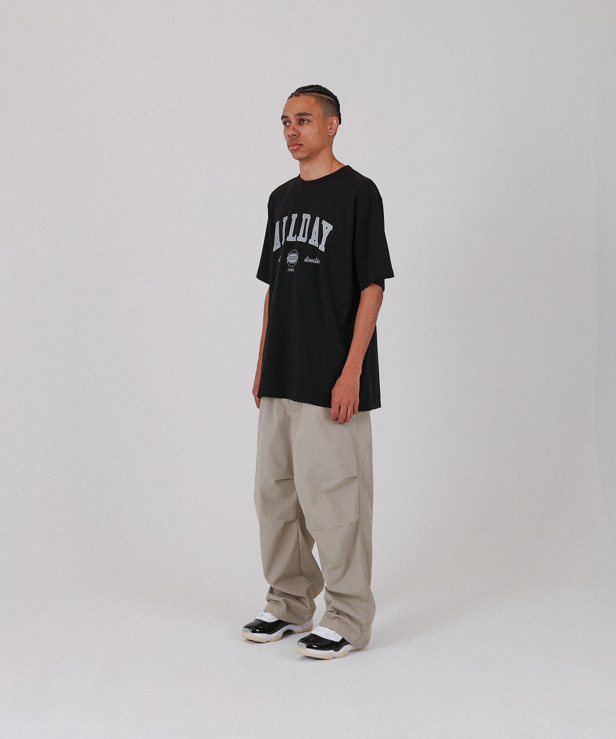 올데이훕스(ALL DAY HOOPS) 올데이 아치로고 반팔티 블랙