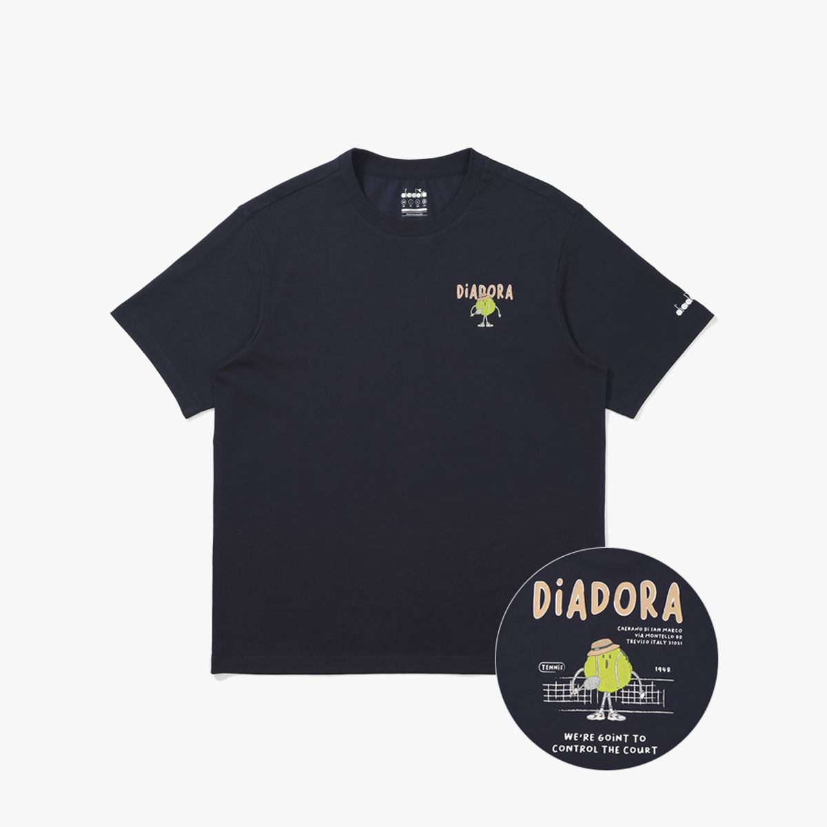 디아도라(diadora) 테니스볼 그래픽 반팔 티셔츠 NAVY