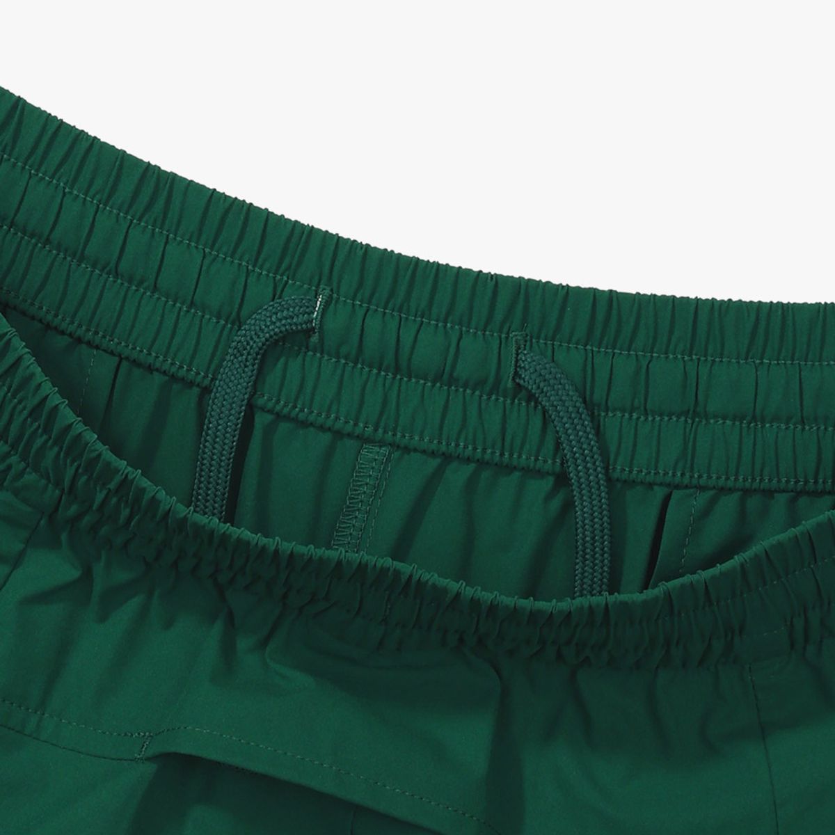 디아도라(diadora) 소프트 스트레치 쇼츠 GREEN