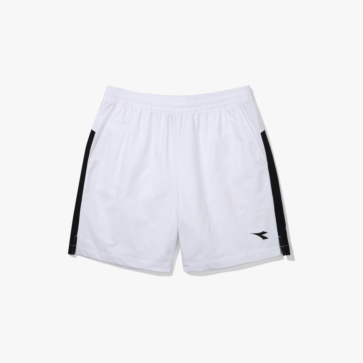 디아도라(diadora) 소프트 스트레치 쇼츠 WHITE