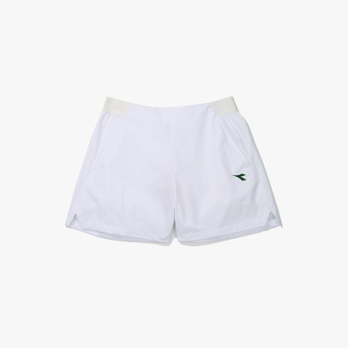 디아도라(diadora) 소프트 스트레치 쇼츠 우먼 WHITE