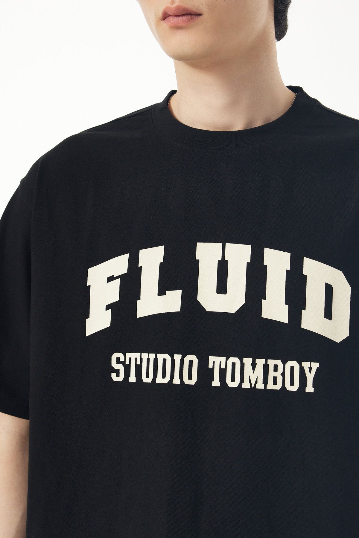 스튜디오 톰보이(STUDIO TOMBOY) [MEN] FLUID 프린트 티셔츠_블랙 91M5222314