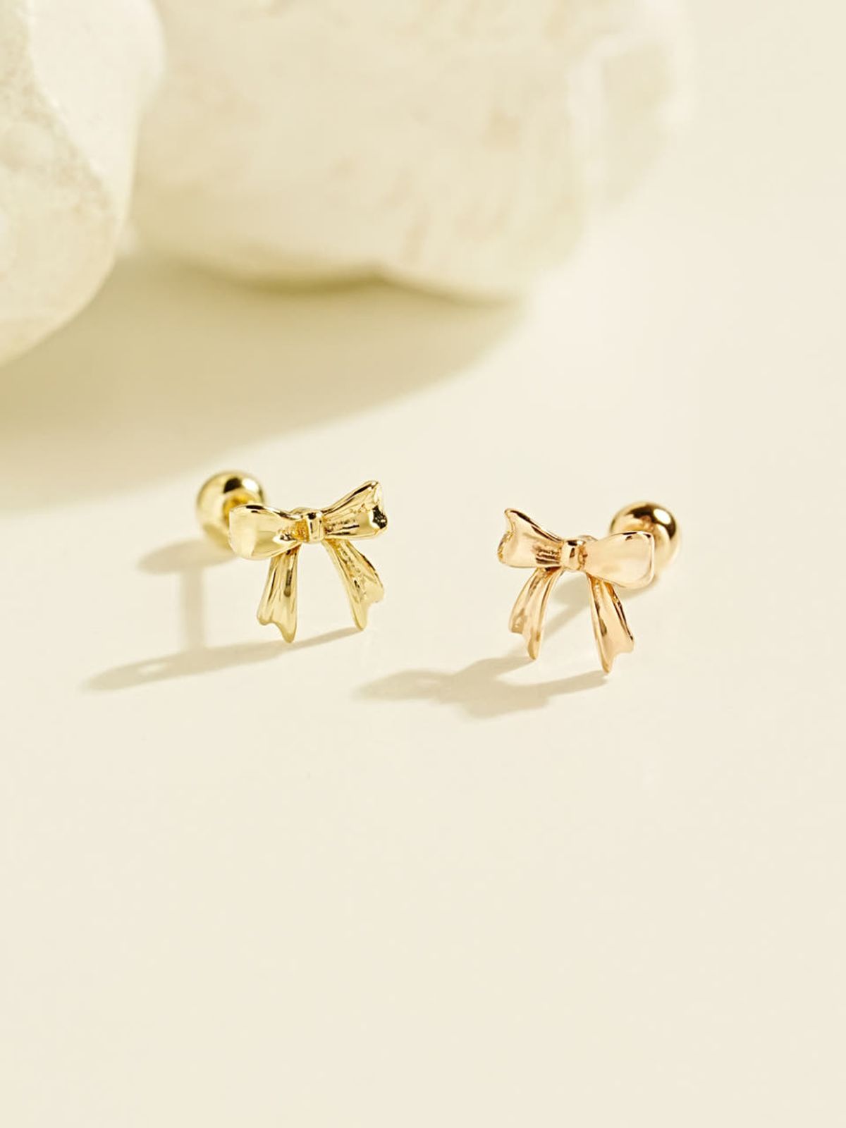 미니멀피어싱(MINIMALPIERCING) 14K 그레이스 리본 피어싱 귀걸이