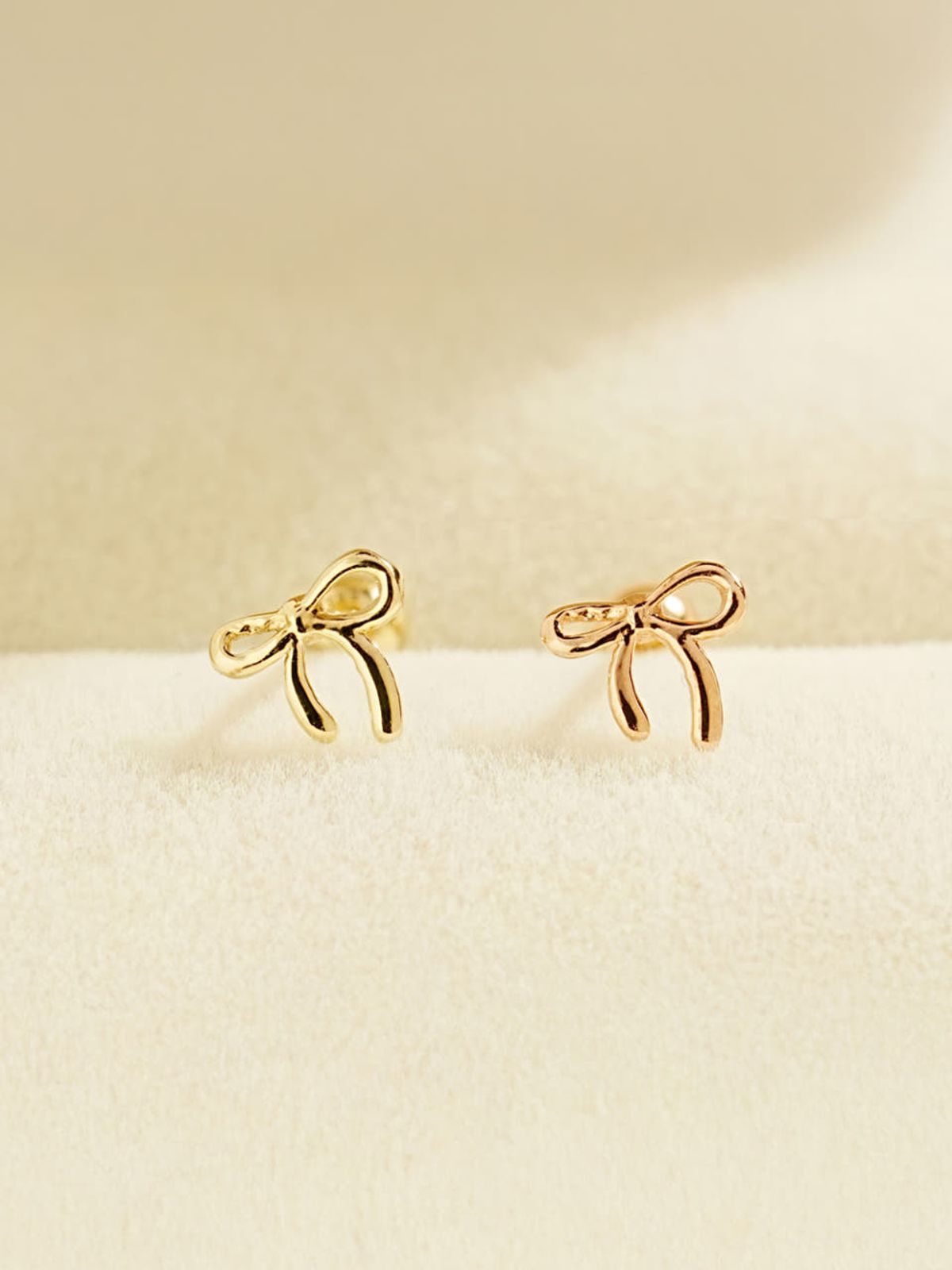미니멀피어싱(MINIMALPIERCING) 14K 캔디 리본 피어싱 귀걸이