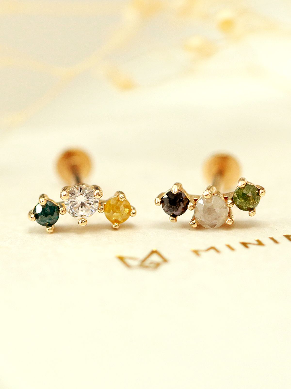 미니멀피어싱(MINIMALPIERCING) 14K 인터널 조각 러프다이아 라블렛 피어싱
