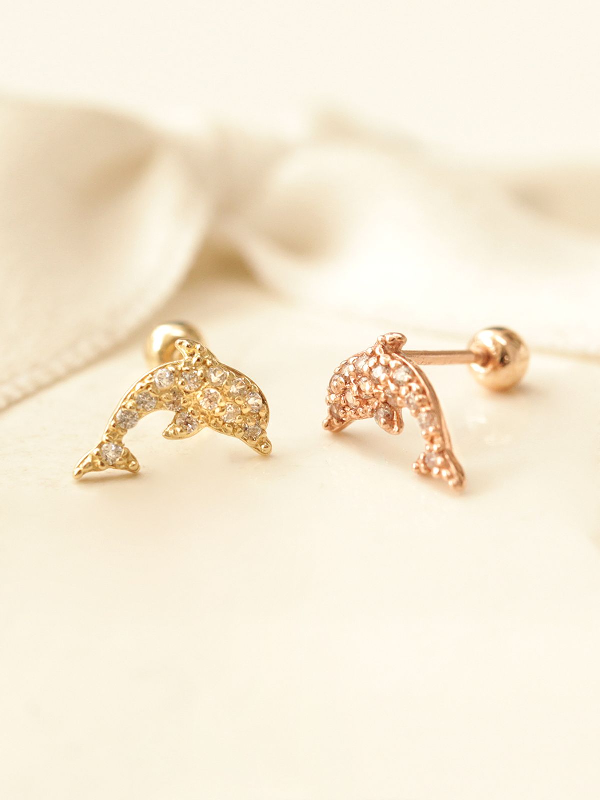 미니멀피어싱(MINIMALPIERCING) 14K 블링 돌고래 피어싱 귀걸이