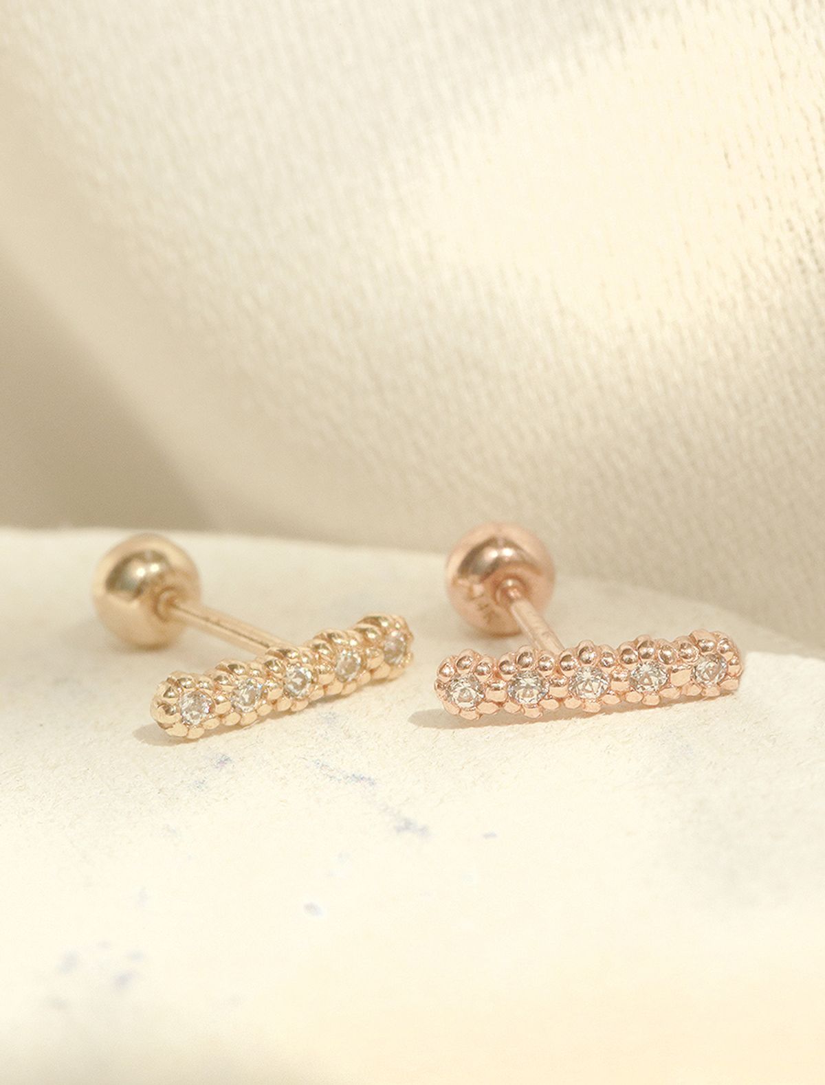 미니멀피어싱(MINIMALPIERCING) 14K 버블 큐빅 스틱바 피어싱 귀걸이