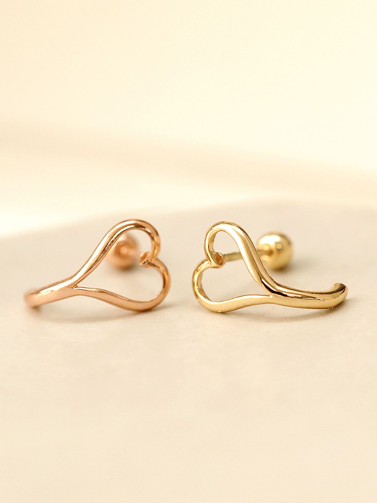 미니멀피어싱(MINIMALPIERCING) 14K 하트 포인트 하프 링 피어싱 귀걸이