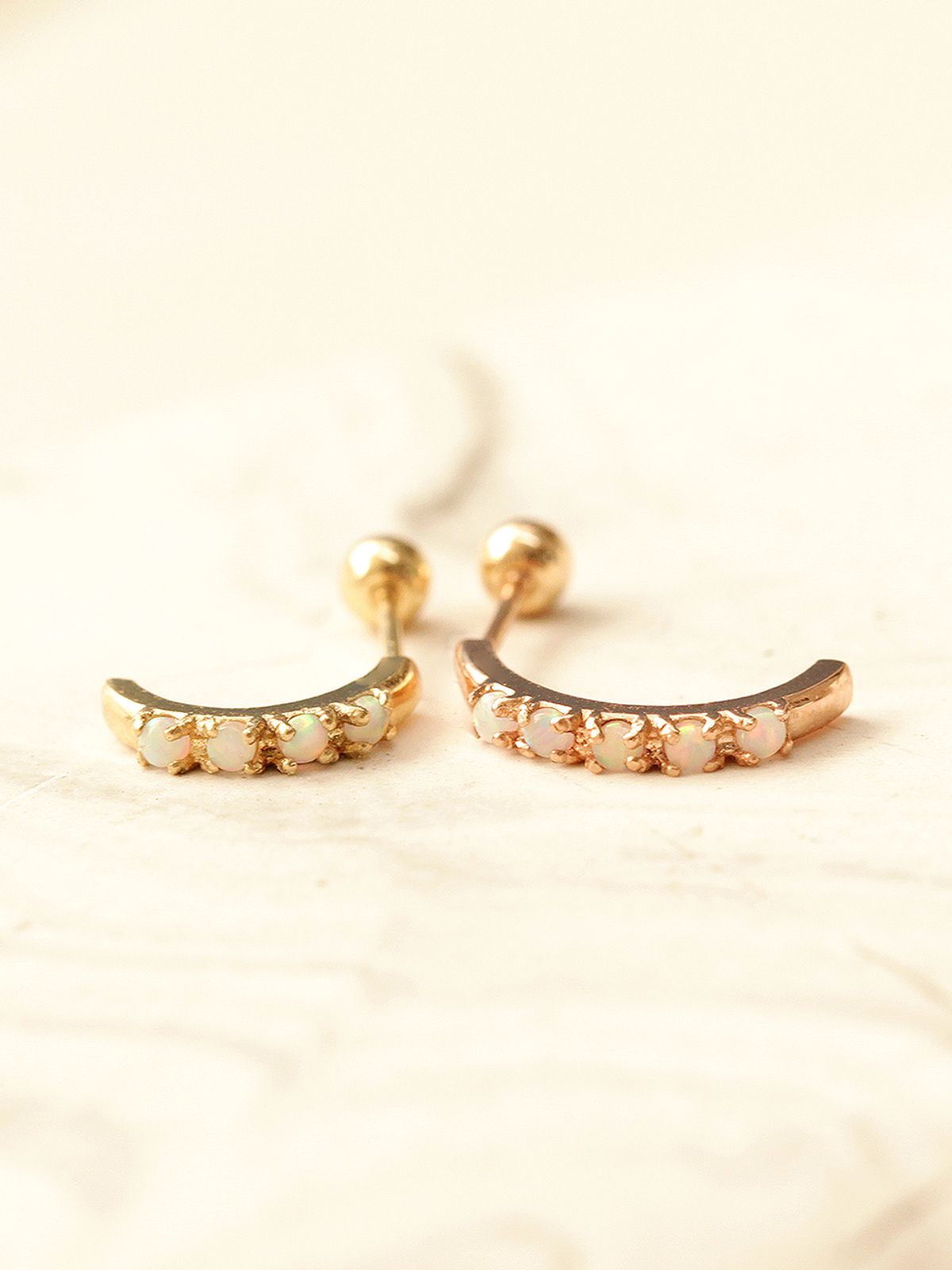 미니멀피어싱(MINIMALPIERCING) 14K 오팔 하프 커브 피어싱 귀걸이 S,M