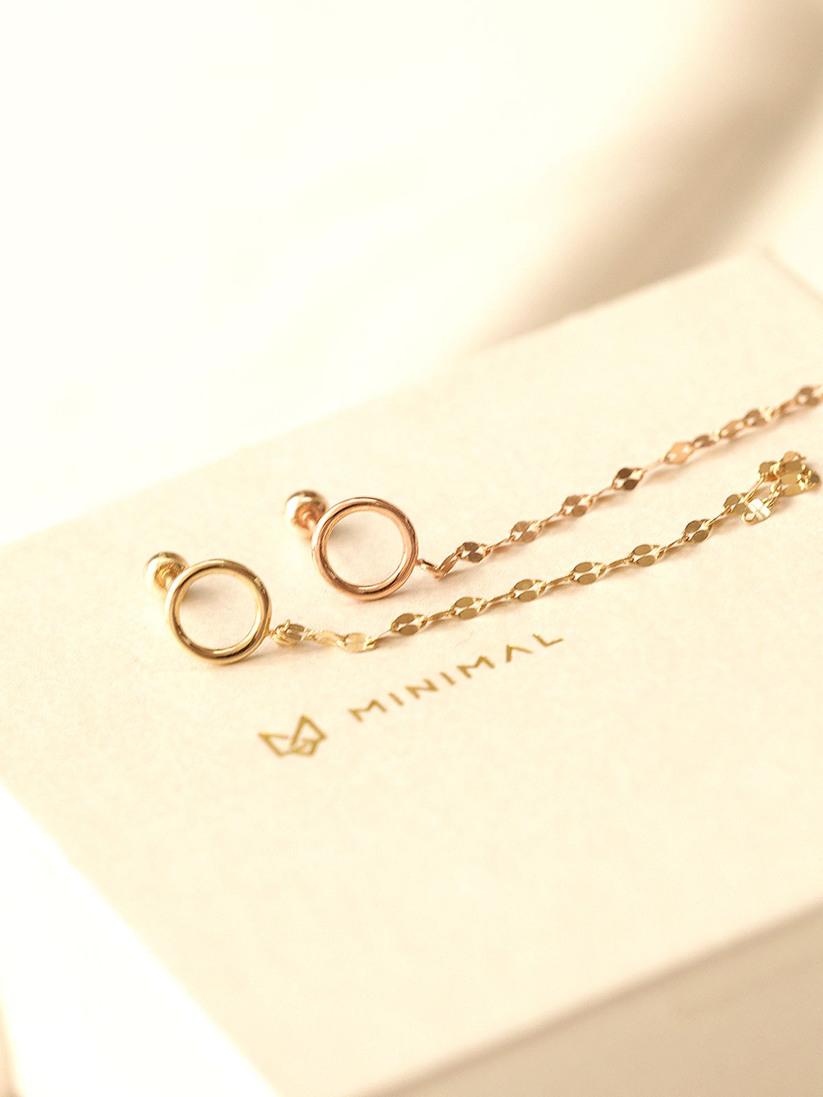 미니멀피어싱(MINIMALPIERCING) 14K 샤인 컷팅 드롭 롱 체인 써클 피어싱 귀걸이