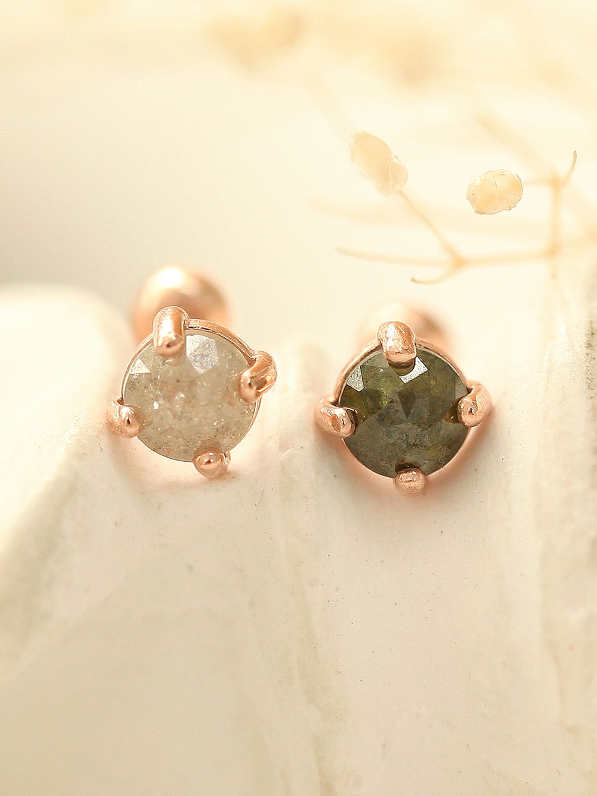 미니멀피어싱(MINIMALPIERCING) 14K 데일리 러프다이아 피어싱 귀걸이 4mm