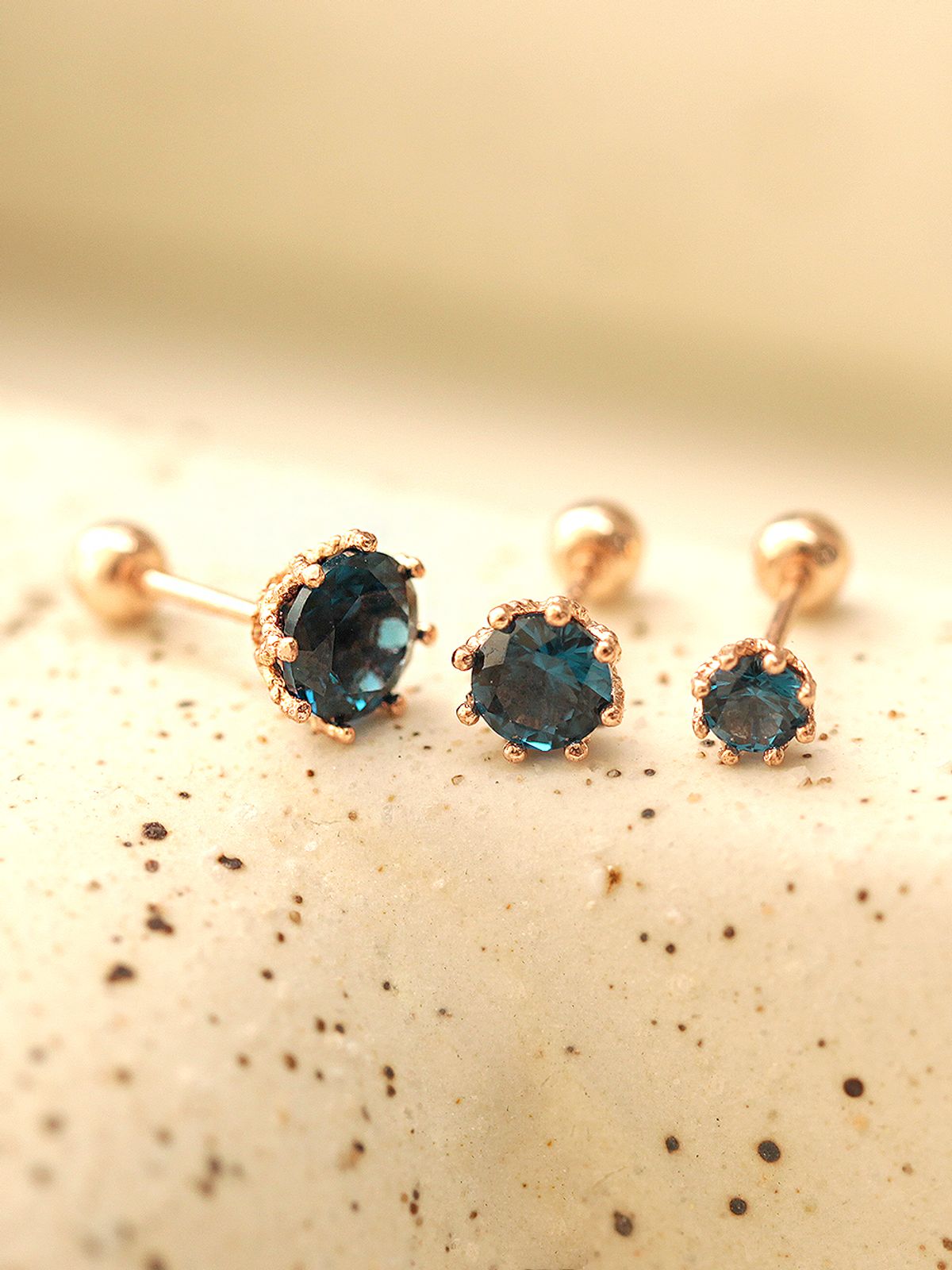미니멀피어싱(MINIMALPIERCING) 14K 크라운 큐빅 피어싱 귀걸이