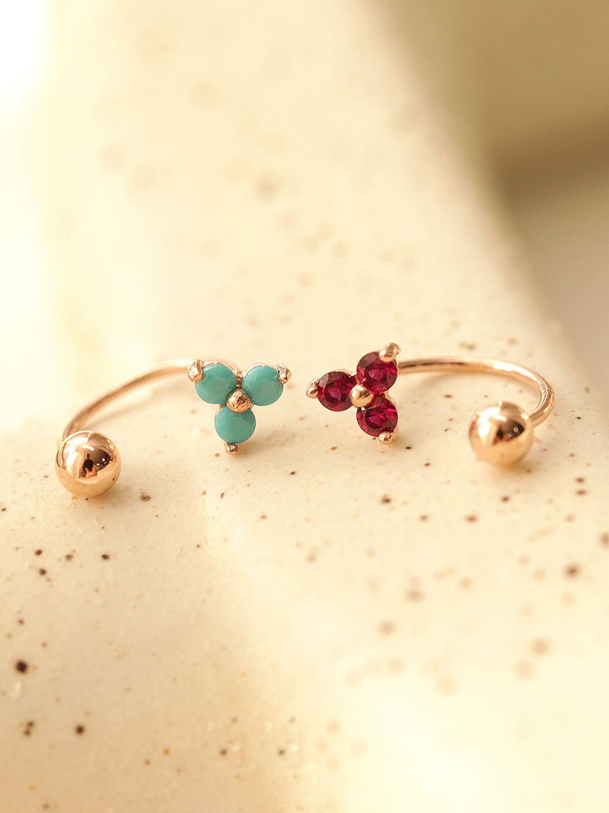 미니멀피어싱(MINIMALPIERCING) 14K 삼각큐빅 커브 링 피어싱 귀걸이
