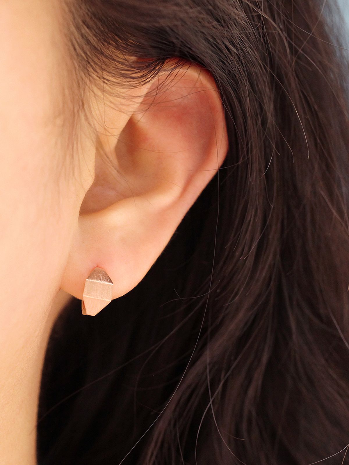 미니멀피어싱(MINIMALPIERCING) 14K 무광 엣지 사각 원터치 링 귀걸이